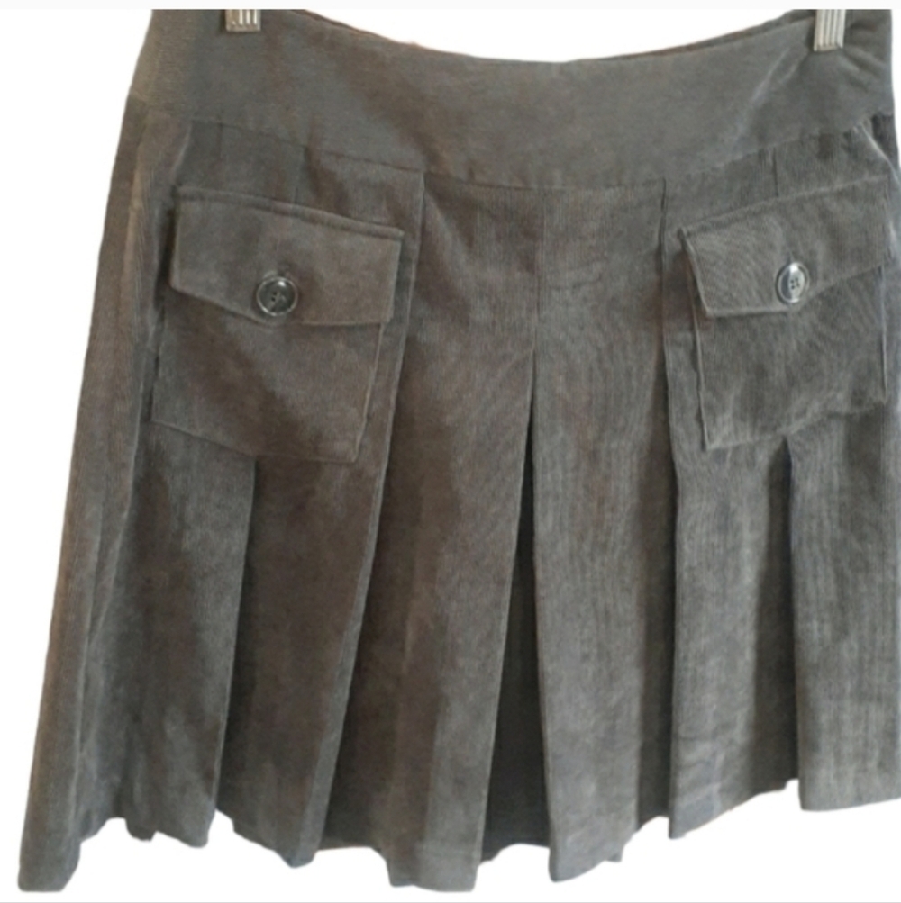 Chelsea & Theodore women's grey pleated corduroy micro mini  skirt size … - Picture 11 of 12